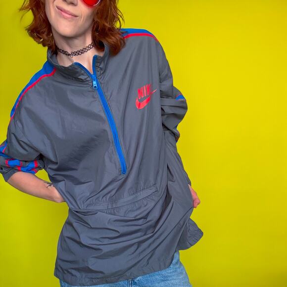 Nike Unisex Gray and Blue Striped Windbreaker Jacket - Picture 8 of 14